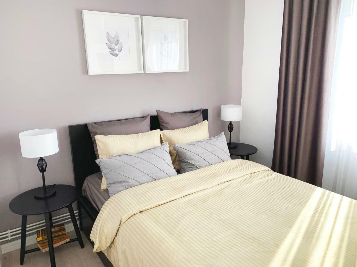 Mhc Quiet Deluxe Suite Near Downtown - Free Parking บราชอฟ ภายนอก รูปภาพ